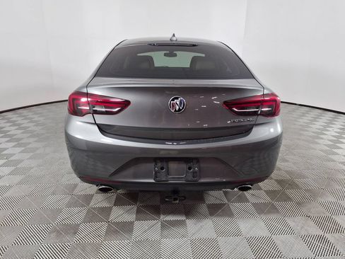 Used 2019 Buick Regal Essence w/ Sights and Sounds Package FWD image 4