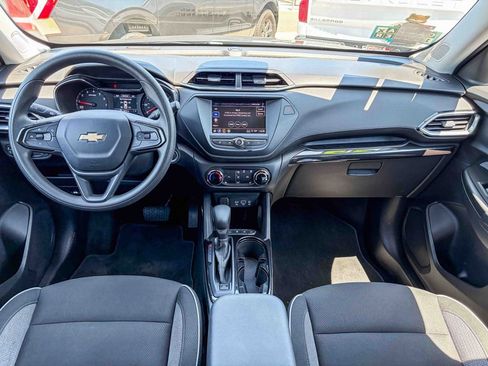 Used 2023 Chevrolet TrailBlazer LT AWD/4WD image 15
