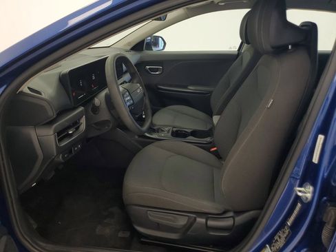 Used 2025 Kia K4 FWD image 11