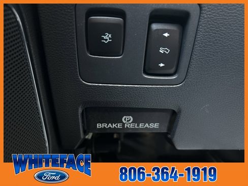 Used 2022 Ford F250 Platinum w/ FX4 Off-Road Package image 25