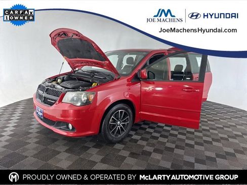Used 2014 Dodge Grand Caravan SXT w/ Blacktop Package image 11