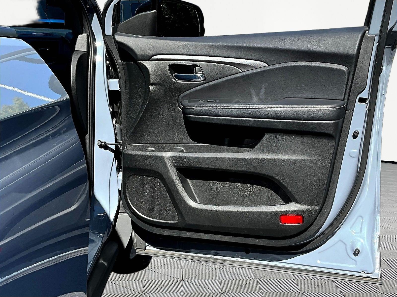Used 2023 Honda Ridgeline Sport image 29