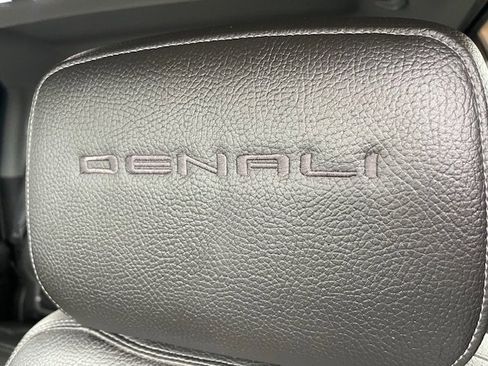 Used 2019 GMC Sierra 1500 Denali w/ Driver Alert Package II image 14