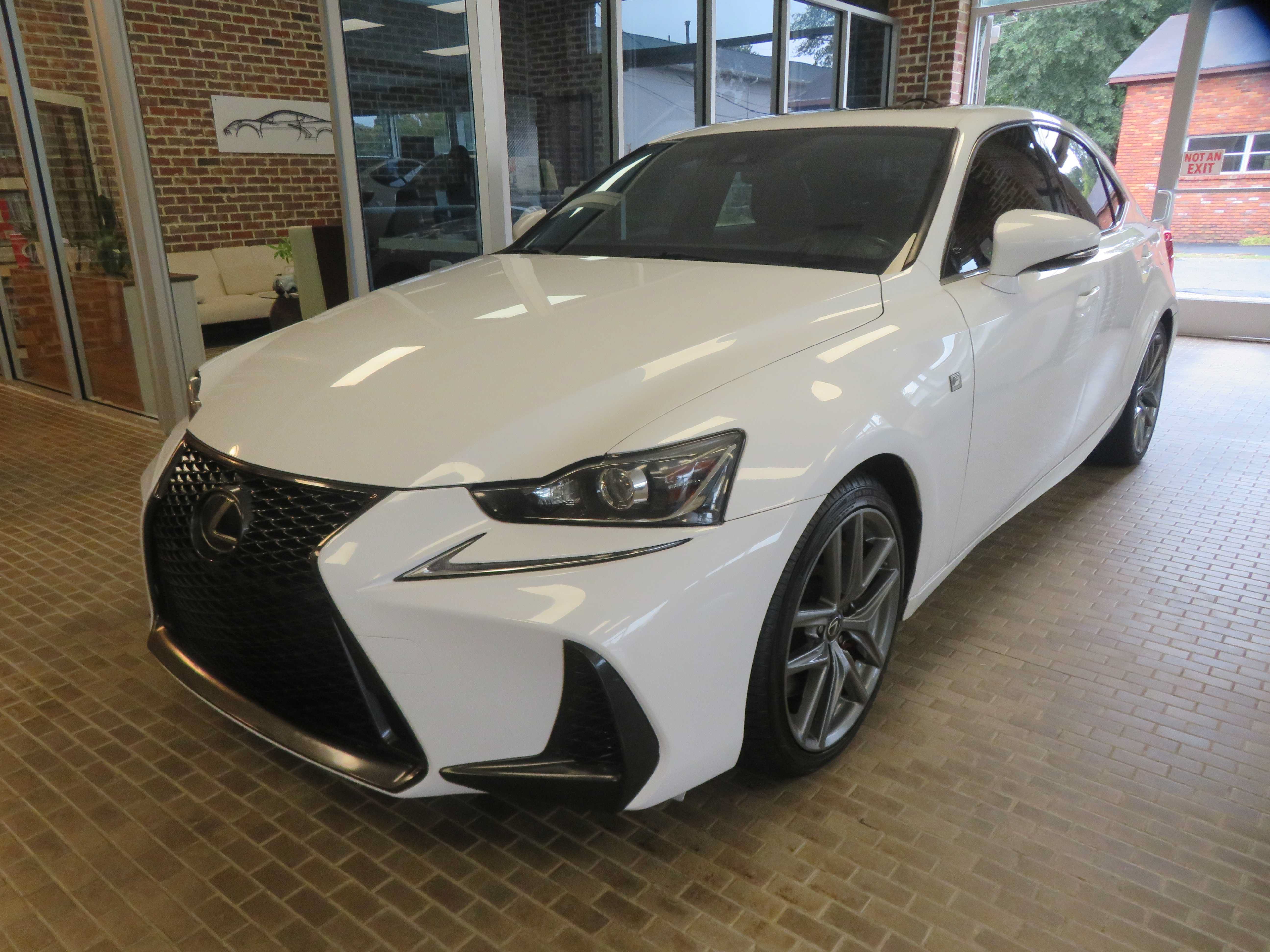Used 2017 Lexus IS 200t F Sport w/ F Sport Package RWD image 1