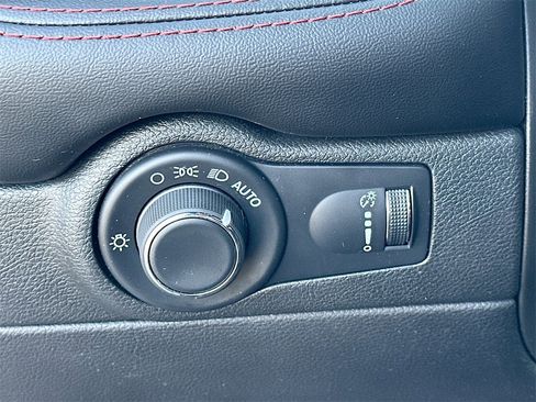 Used 2023 Dodge Durango R/T w/ Trailer Tow Group IV image 10