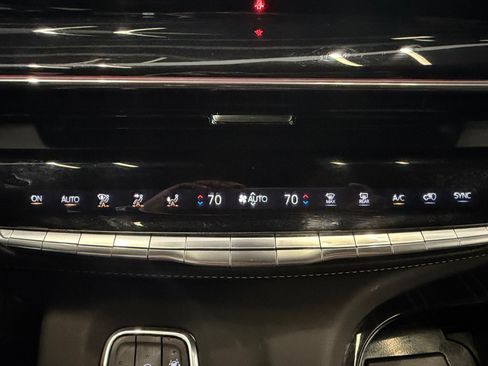 Used 2024 Cadillac Escalade ESV Sport w/ LPO, ONYX Package AWD/4WD image 19