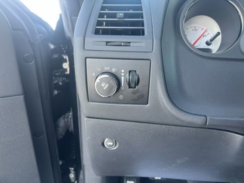 Used 2014 Dodge Challenger R/T image 21