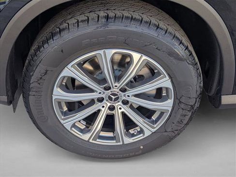Used 2026 Mercedes-Benz GLC 300 image 9