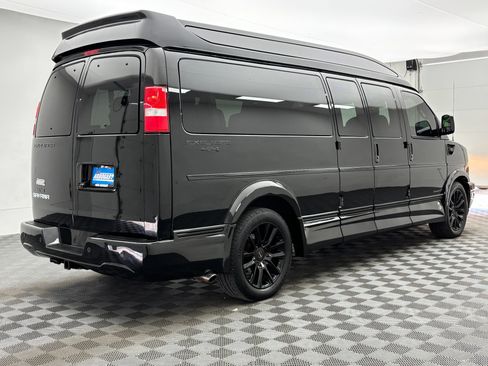 Used 2020 GMC Savana 2500 Extended w/ Enhanced Convenience Package RWD image 8
