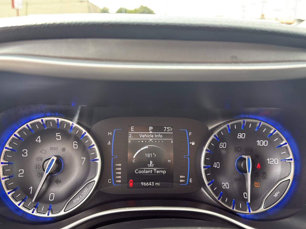 Used 2020 Chrysler Pacifica Touring-L FWD image 21