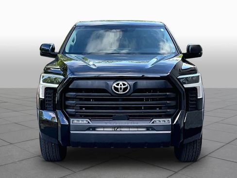 Used 2022 Toyota Tundra SR5 w/ SR5 Premium Package AWD/4WD image 4