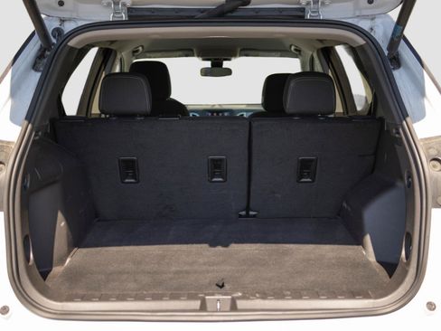 Used 2024 Chevrolet Equinox LT AWD/4WD image 14