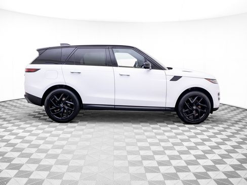 Used 2023 Land Rover Range Rover Sport SE AWD/4WD image 6