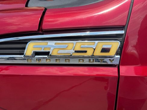 Used 2015 Ford F250 Lariat w/ FX4 Off-Road Package image 5