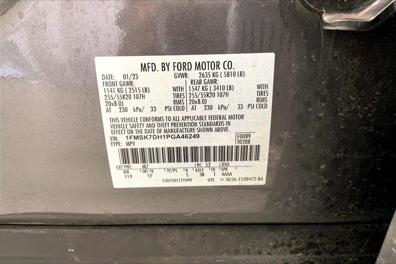 Used 2023 Ford Explorer XLT w/ Equipment Group 202A RWD image 8