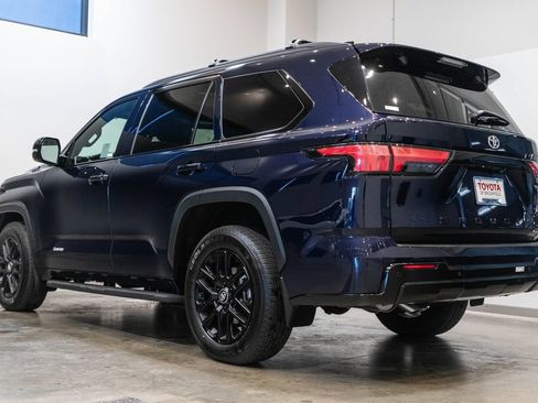 Certified 2026 Toyota Sequoia Limited w/ Tow Technology Package AWD/4WD image 7
