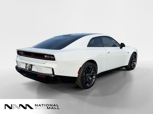 Used 2024 Dodge Charger Daytona R/T w/ Plus Group AWD/4WD image 5