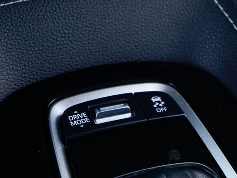 Used 2023 Toyota Corolla SE FWD image 28