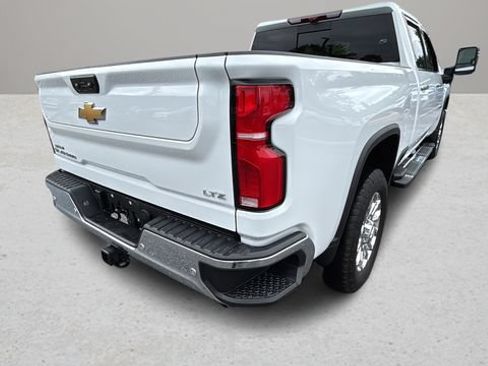Used 2025 Chevrolet Silverado 2500 LTZ w/ LTZ Premium Package AWD/4WD image 12