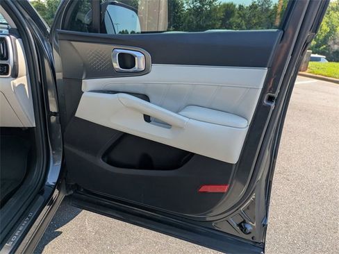 Used 2022 Kia Sorento SX image 30