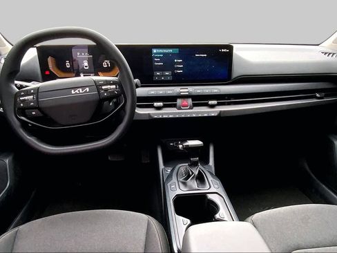 Used 2025 Kia K4 FWD image 15
