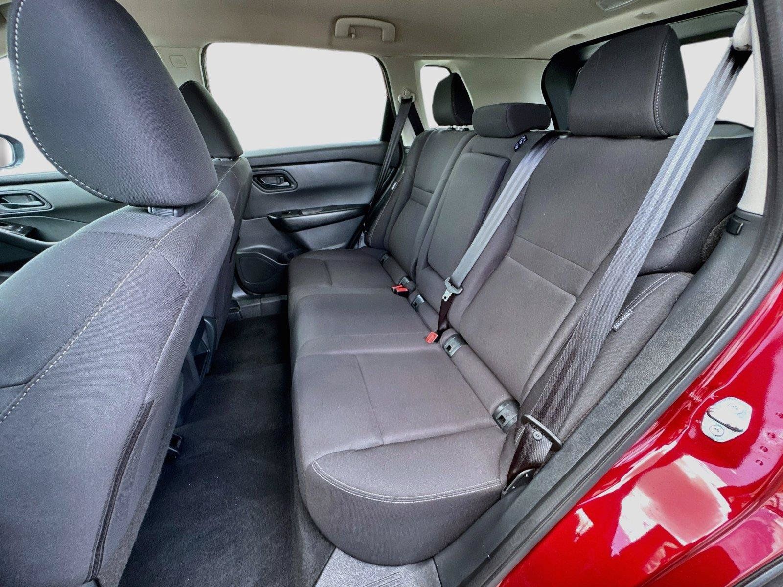 Used 2025 Nissan Rogue S FWD image 22