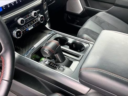 Used 2025 Ford F150 Raptor AWD/4WD image 19