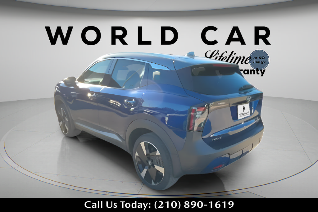 Used 2025 Nissan Kicks SR AWD/4WD image 5