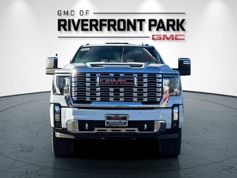 New 2026 GMC Sierra 2500 Denali w/ Denali Reserve Package AWD/4WD image 8