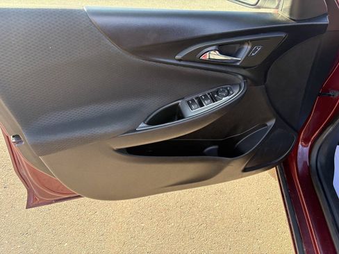 Used 2016 Chevrolet Malibu LT FWD image 17