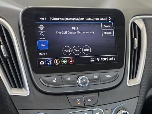 Used 2025 Chevrolet Malibu LT FWD image 16