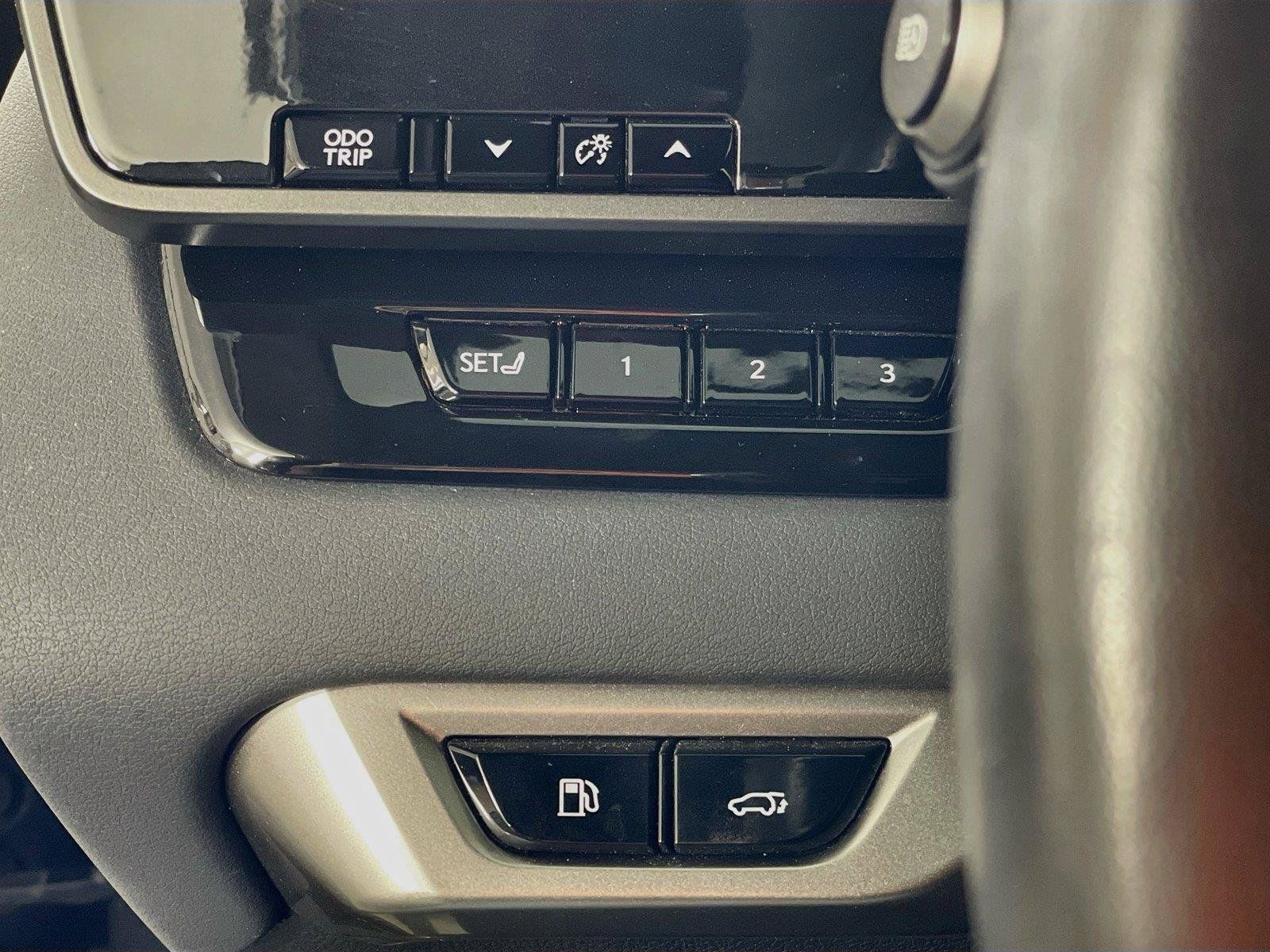 Used 2024 Lexus RX 350 AWD w/ Convenience Package image 14