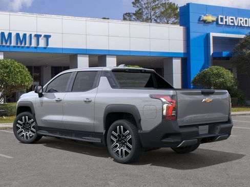 New 2026 Chevrolet Silverado EV LT AWD/4WD image 3