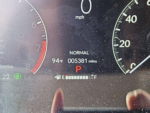 Used 2024 Honda HR-V EX-L image 13
