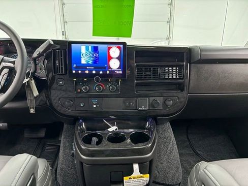 New 2026 GMC Savana 2500 w/ Driver Convenience Package RWD image 28