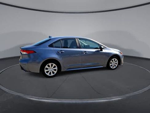Used 2024 Toyota Corolla LE FWD image 8