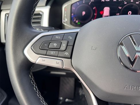 Used 2022 Volkswagen Atlas SEL image 14