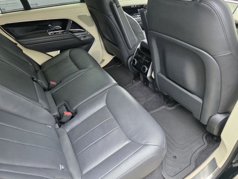 Used 2023 Land Rover Range Rover SE AWD/4WD image 24