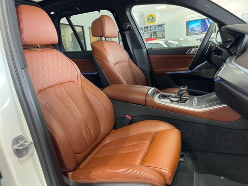 Used 2023 BMW X5 xDrive45e w/ Executive Package AWD/4WD image 45