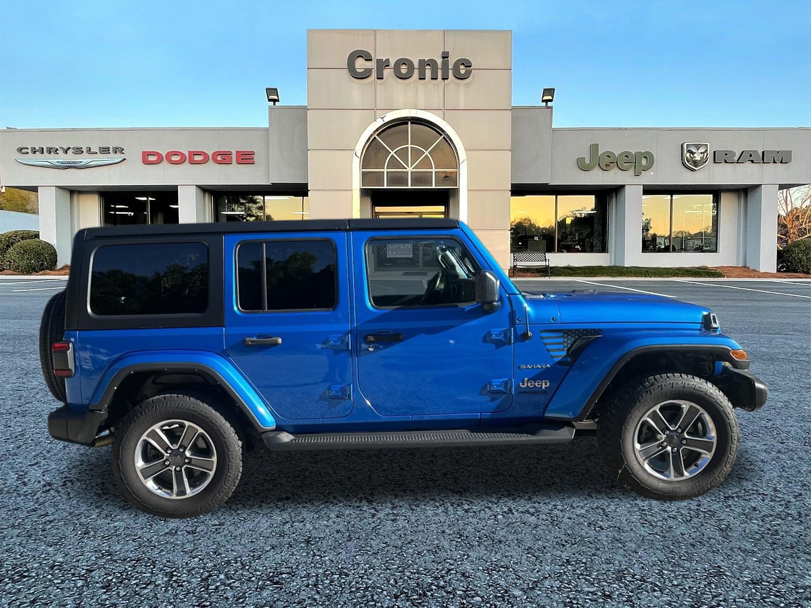 Used 2021 Jeep Wrangler Unlimited Sahara w/ Dual Top Group AWD/4WD image 2