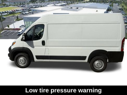 New 2026 RAM ProMaster 2500 w/ Convenience Group FWD image 9