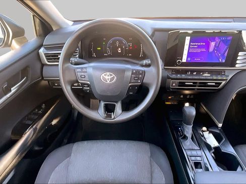 Used 2025 Toyota Camry LE FWD image 6