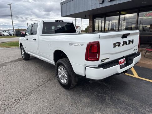 New 2026 RAM 2500 Big Horn AWD/4WD image 5