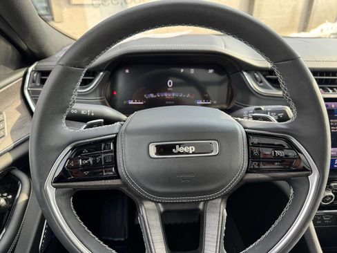 Used 2023 Jeep Grand Cherokee L Overland w/ MOPAR Finishing Package image 30