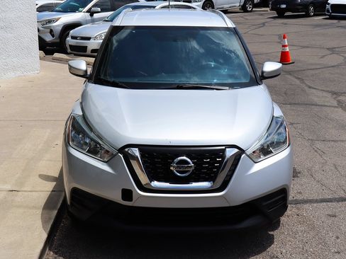 Used 2018 Nissan Kicks SV FWD image 15