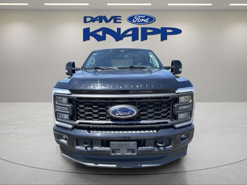 Used 2023 Ford F250 Lariat w/ Sport Appearance Package AWD/4WD image 2