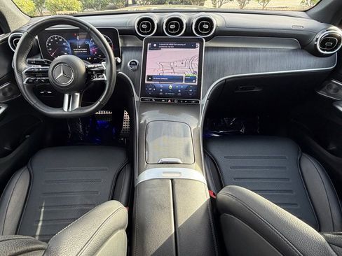 Used 2024 Mercedes-Benz GLC 300 4MATIC image 30