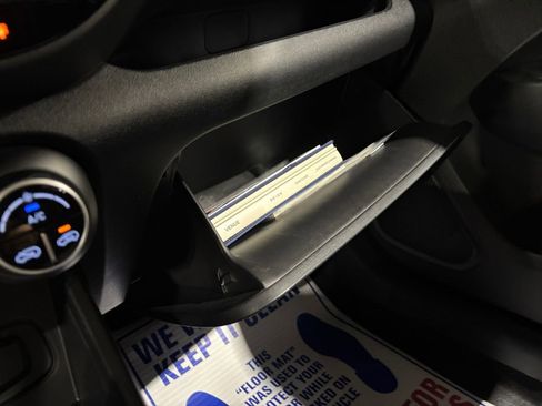 New 2025 Hyundai Venue SEL image 33