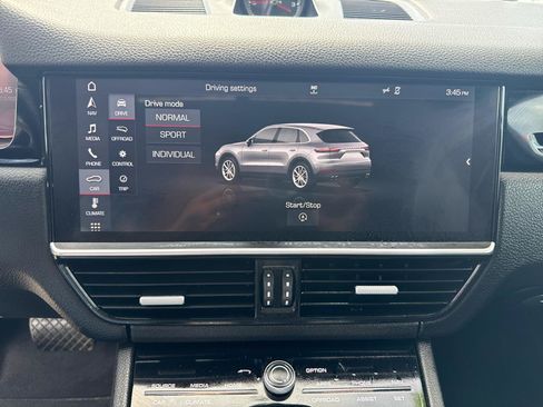 Used 2019 Porsche Cayenne AWD/4WD image 21