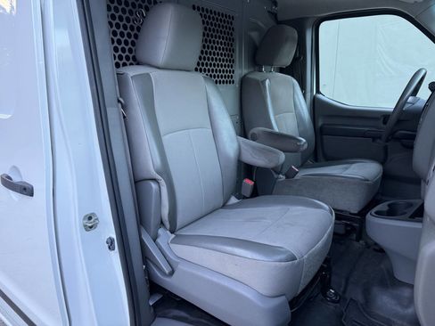 Used 2019 Nissan NV 2500 S image 17